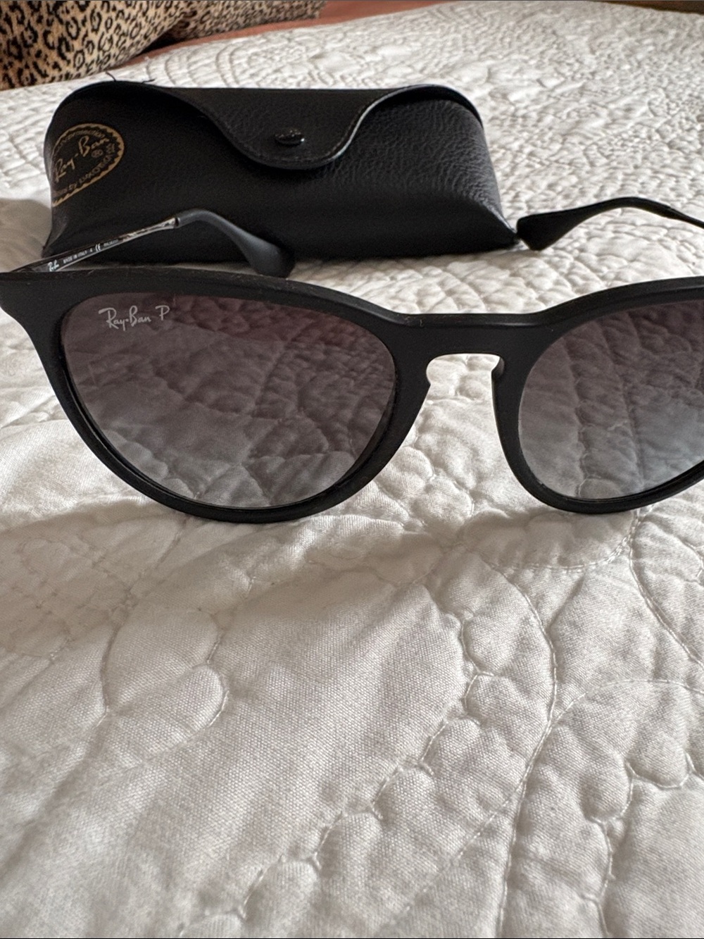 Ray-Ban Erika Classic sunglasses in matte rubber black with grey gradient lenses